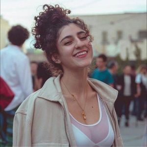 Meet your Posher, Elana